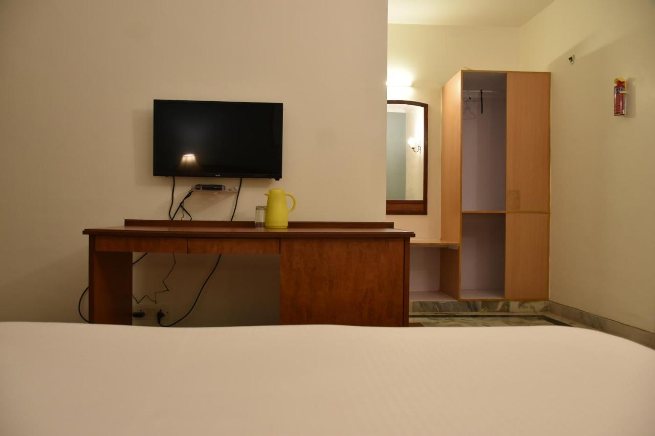 Greenwood Hotel Кхаджурахо Экстерьер фото